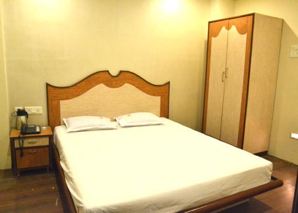 Hotel Rock Star 2*